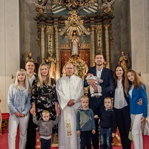 Krštenje šestog djeteta u obitelji Fučec